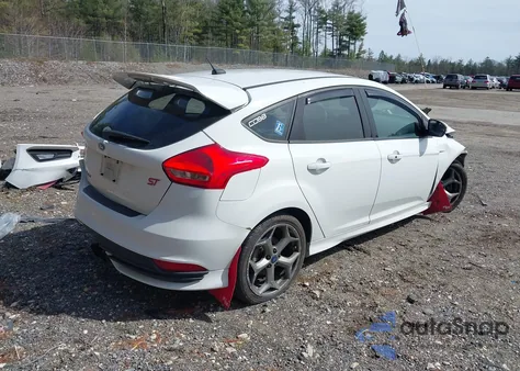 2018 Ford Focus St z USA, uszkodzony, nr VIN 1FADP3L97JL260068